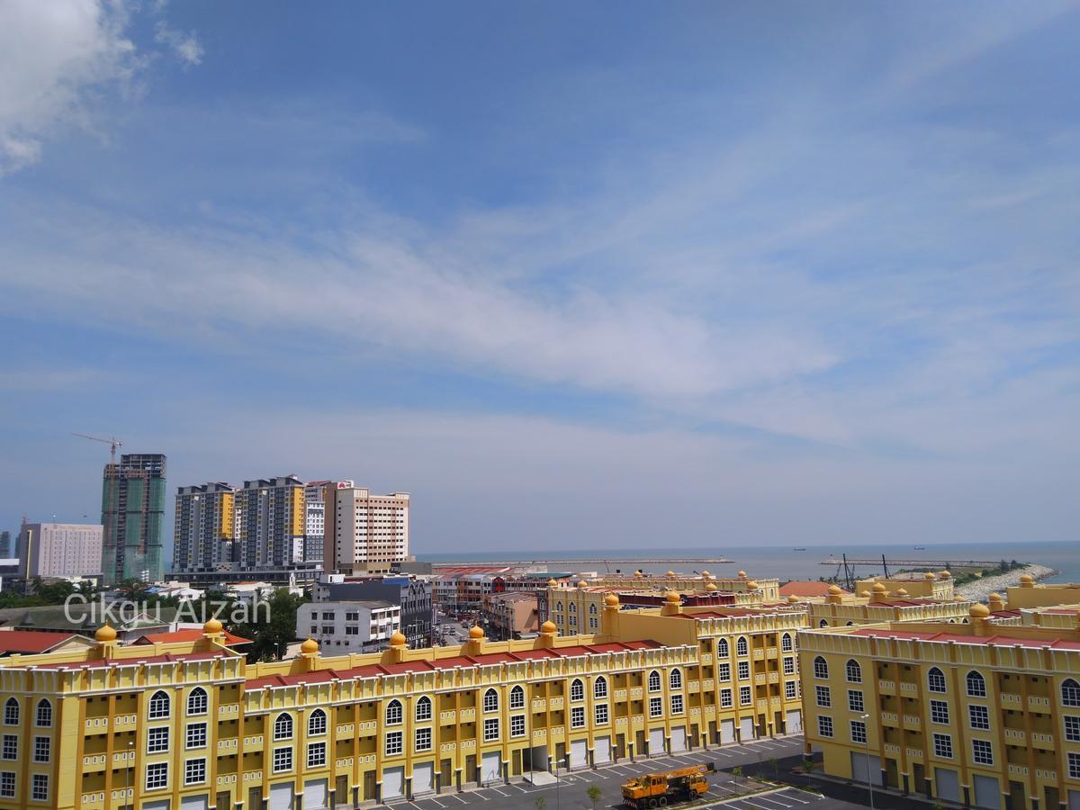 Ferienwohnung Casa Inderaloka Pantai Batu Buruk Kuala Terengganu Exterior foto